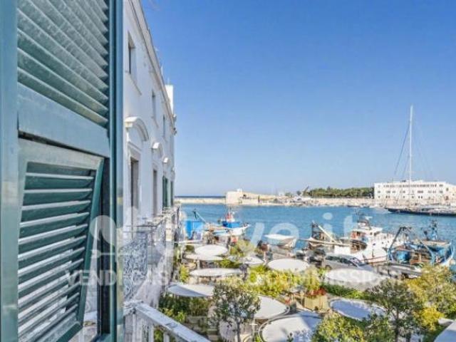 Appartamento di 146 m con 3 locali in vendita a Trani [rif. DV 12551]