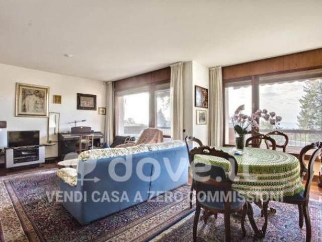 Appartamento di 140 m con 3 locali e box auto in vendita a Varese