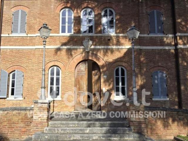 Appartamento di 140 m con 3 locali e posto auto in vendita a Montepulciano