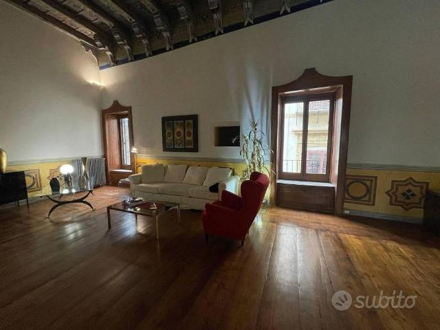 Appartamento di 140 m² con 4 locali a Palermo