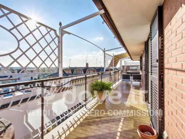 Appartamento di 142 m con 4 locali in vendita a Roma