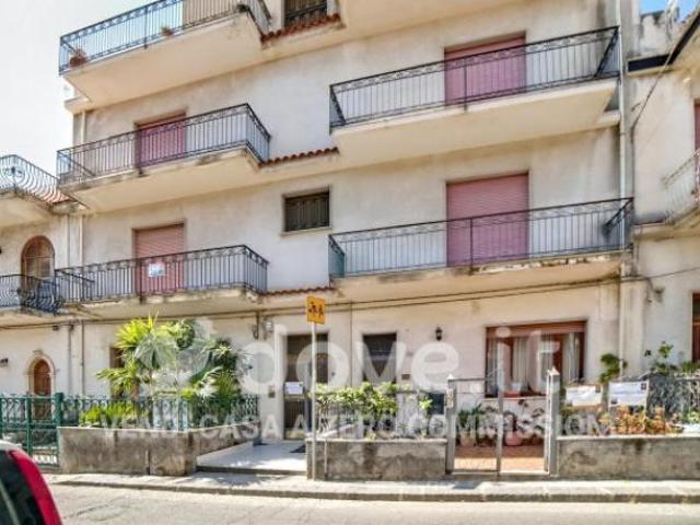 Appartamento di 143 m con 3 locali in vendita a Calatabiano