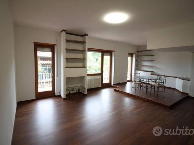 Appartamento di 154 m² con 4 locali a Como