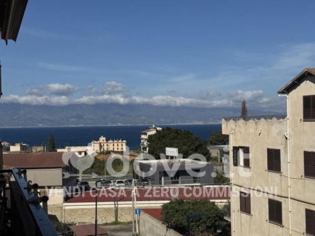 Appartamento di 156 m con 4 locali e box auto in vendita a Reggio Calabria