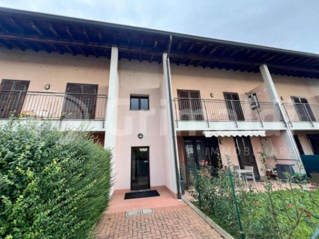 Appartamento di 150 m con 3 locali e box auto in vendita a Roncaro