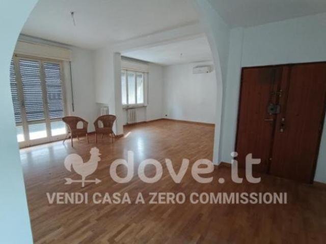 Appartamento di 160 m con più di 5 locali in vendita a Grosseto