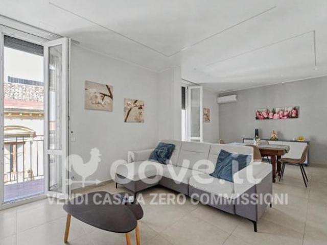 Appartamento di 160 m con 4 locali in vendita a Catania