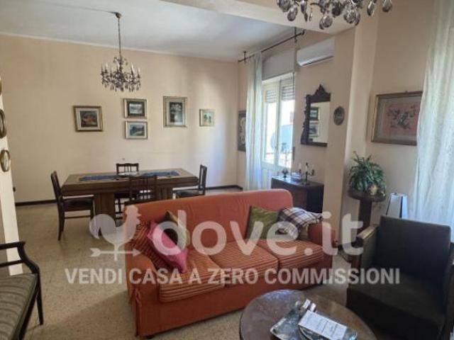 Appartamento di 163 m con più di 5 locali in vendita a Villa San Giovanni