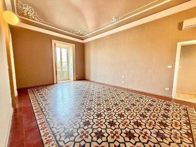 Appartamento di 170 m² con 5 locali e box auto a C