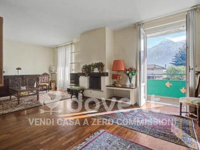 Appartamento di 180 m con 5 locali e box auto doppio in vendita a Domaso [rif. DV 11908 4]