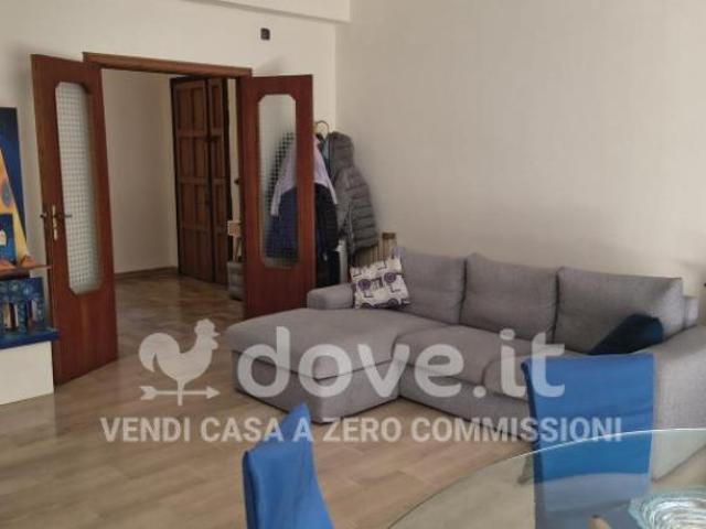 Appartamento di 180 m con 5 locali e posto auto in vendita a Reggio Calabria