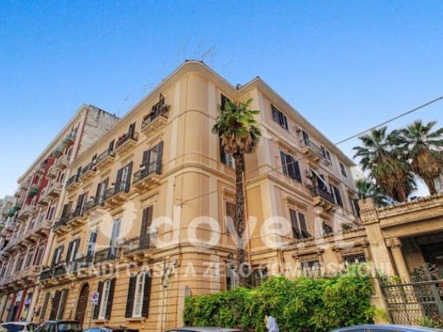 Appartamento di 215 m con più di 5 locali in vendita a Taranto