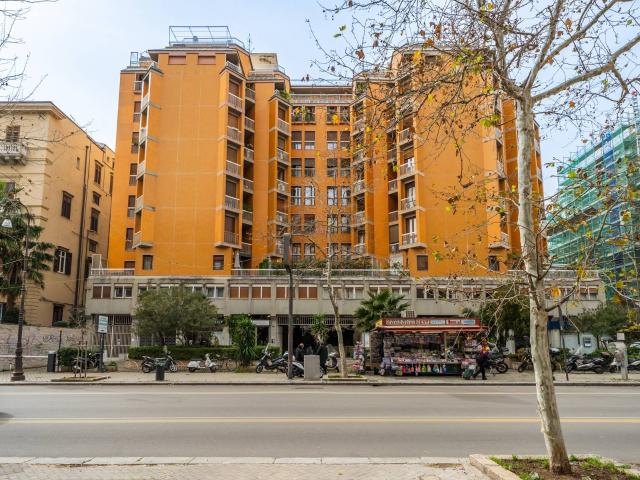 Appartamento di 235 mq a Palermo