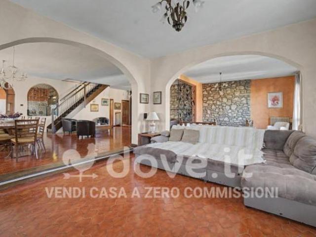 Appartamento di 230 m con 5 locali in vendita a Calcinaia [rif. DV 13410]
