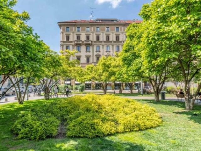 Appartamento di 265 m con 5 locali in vendita a Milano