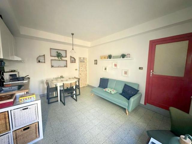APPARTAMENTO di 2 vani e di 40 mq FIRENZE rif. L26/204