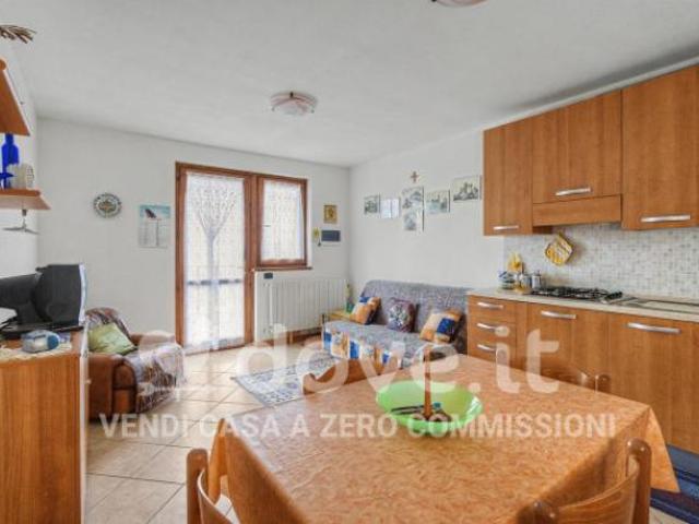 Appartamento di 40 m con 1 locale e posto auto in vendita a Costa Serina