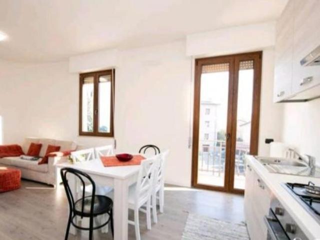 APPARTAMENTO di 4 vani e di 106 mq POLPENAZZE DEL GARDA rif. 78471