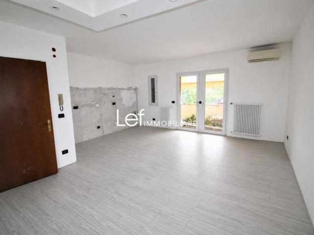 APPARTAMENTO di 4 vani e di 103 mq PIEVE DI SOLIGO rif. LA34_5