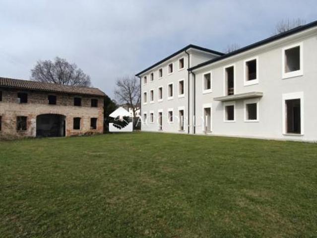 APPARTAMENTO di 4 vani e di 115 mq ASOLO rif. AS325B