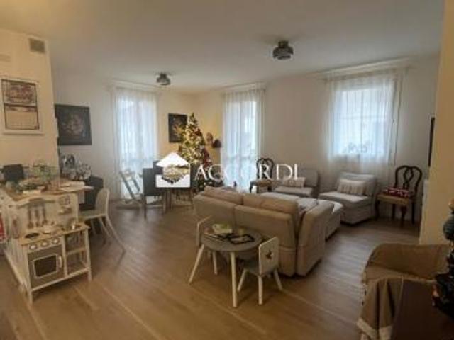 APPARTAMENTO di 4 vani e di 130 mq CONEGLIANO rif. MM0055
