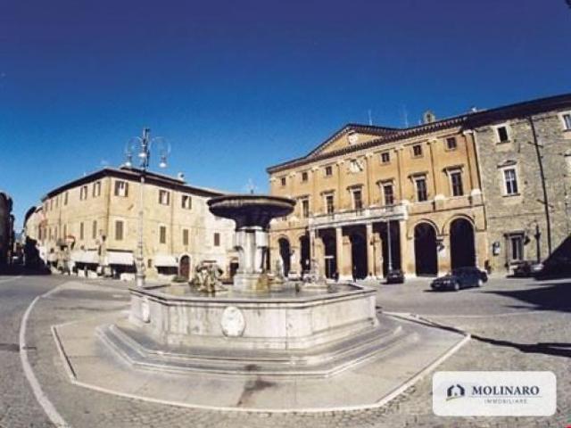 APPARTAMENTO di 4 vani e di 60 mq MATELICA Vicolo Cafasso 54, 62024 Matelica MC rif. MOLMC