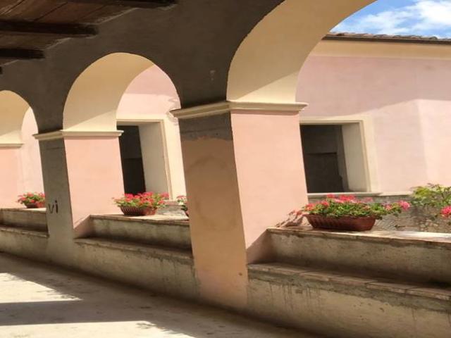 APPARTAMENTO + DI 4 LOCALI in vendita a Benevento, CENTRO STORICO