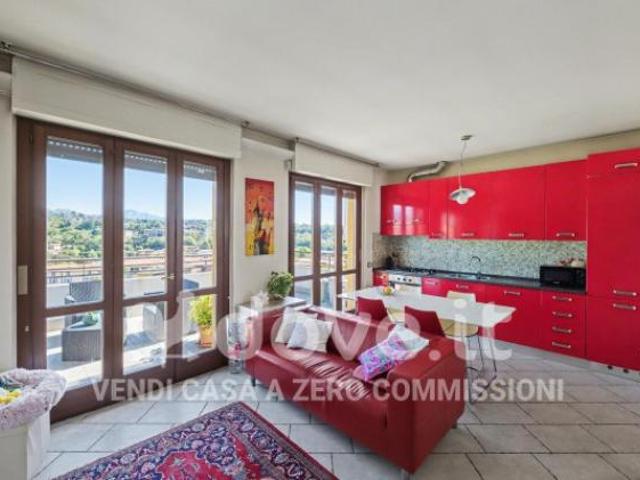 Appartamento di 52 m con 1 locale e box auto in vendita a Varese