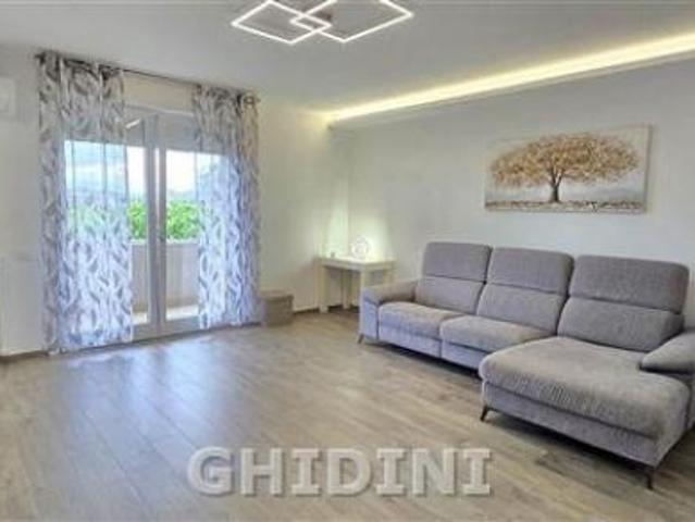 APPARTAMENTO di 5 vani e di 110 mq FOLLONICA CASSARELLO rif. 2531.387M