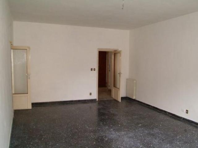 APPARTAMENTO di 5 vani e di 1304 mq CAMAIORE rif. 1098