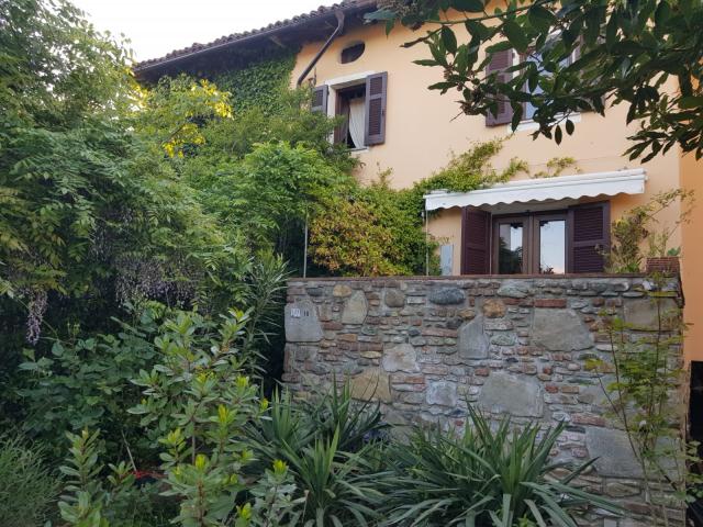 APPARTAMENTO di 5 vani e di 60 mq TAGLIOLO MONFERRATO GAMBINA rif. 0929