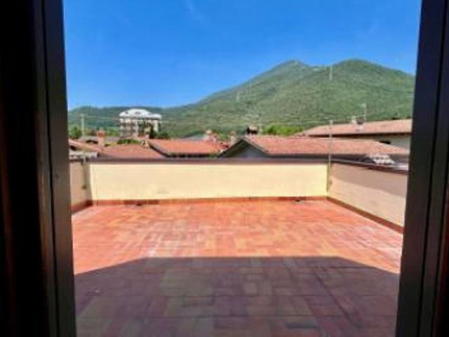 Appartamento di 64 m con 2 locali in affitto a Nave