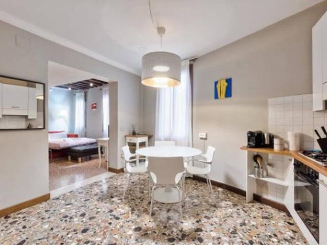 Appartamento di 64 m con 2 locali in vendita a Venezia