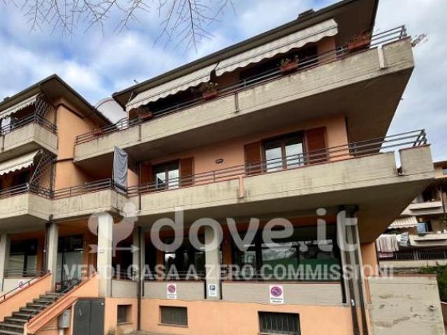 Appartamento di 65 m con 3 locali e box auto in vendita a Gaiole in Chianti