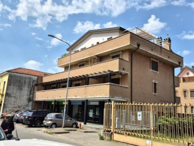 Appartamento di 68 m con 2 locali e box auto in vendita a Rho