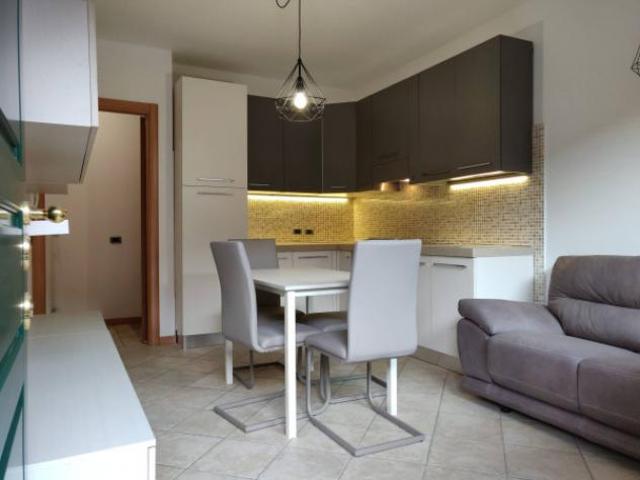 Appartamento di 69 m con 2 locali in affitto a Azzano San Paolo