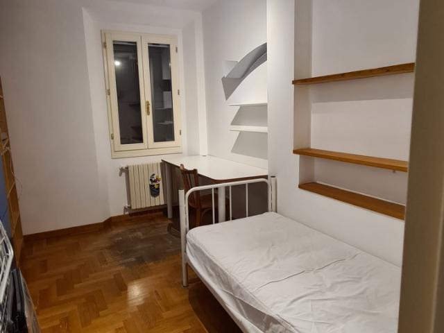 APPARTAMENTO di 6 vani e di 140 mq BOLOGNA rif. MLG5
