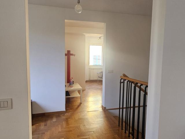 APPARTAMENTO di 6 vani e di 140 mq BOLOGNA rif. 5MLG