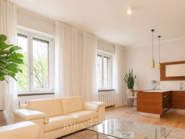 Appartamento di 75 m con 5 locali in affitto a Milano