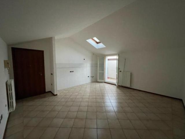 Appartamento di 77 m con 2 locali in vendita a Bastiglia