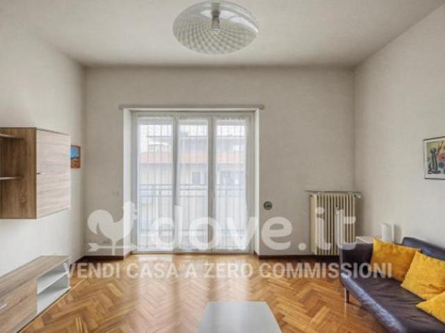 Appartamento di 77 m con 2 locali in vendita a Varese