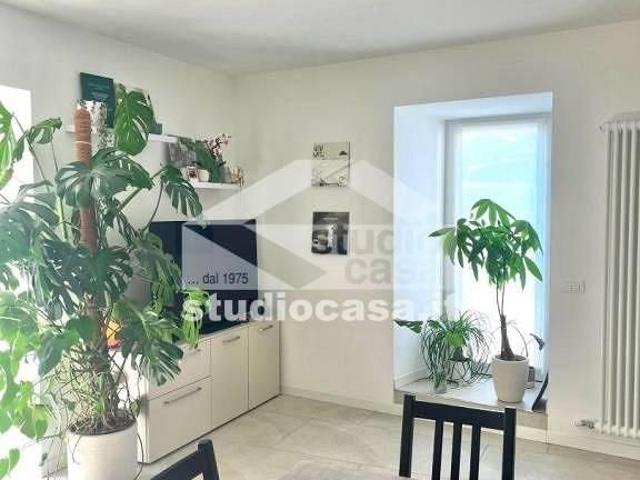 Appartamento di 78 m² con 2 locali e posto auto a