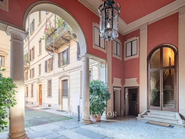 Appartamento di 80 m con 5 locali in affitto a Milano