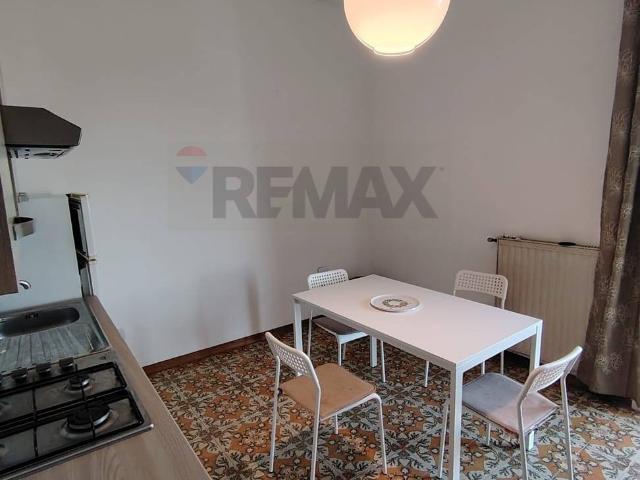 Appartamento di 80 mq a Aci Castello