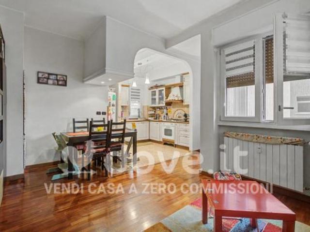 Appartamento di 81 m con 3 locali in vendita a Milano [rif. DV 12387 1]