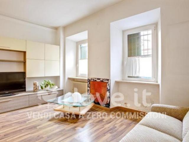 Appartamento di 81 m con 2 locali in vendita a Cadegliano Viconago