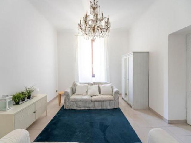 Appartamento di 83 m con 3 locali e box auto in vendita a Milano