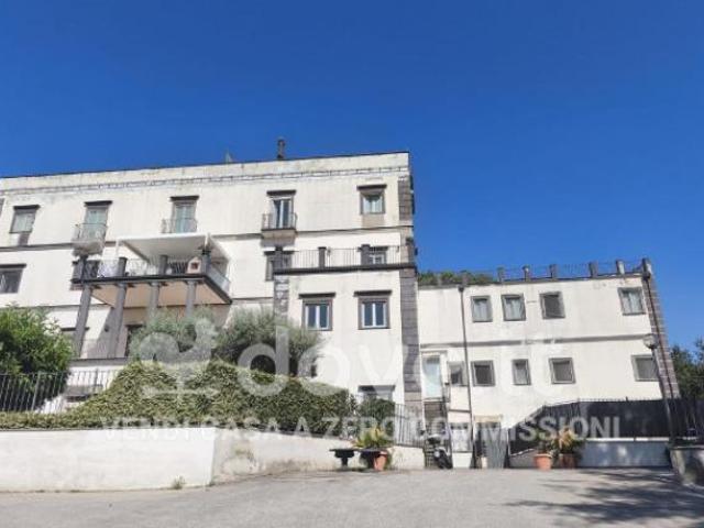 Appartamento di 85 m con 3 locali e posto auto in vendita a Napoli [rif. DV 13866]