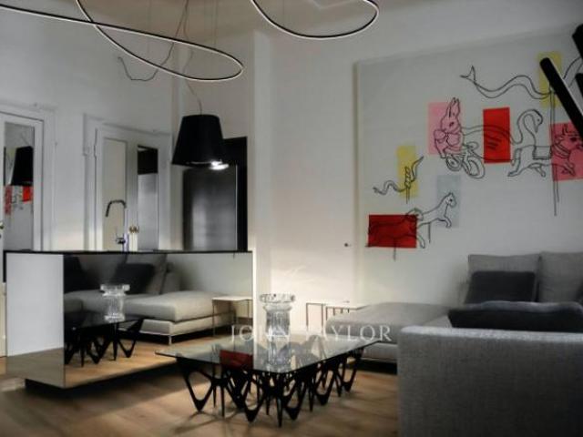 Appartamento di 85 m con 5 locali in vendita a Milano