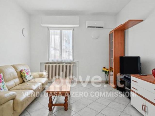 Appartamento di 87 m con 4 locali e posto auto in vendita a Montignoso [rif. DV 14177]